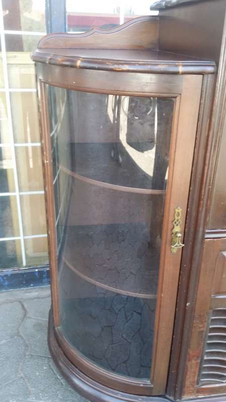 BLACK FRIDAY SALE !! IMBUIA BALL AND CLAW  SHOWCASE CABINET   /  BUYER MUST COLLECT EDENVALE JHB