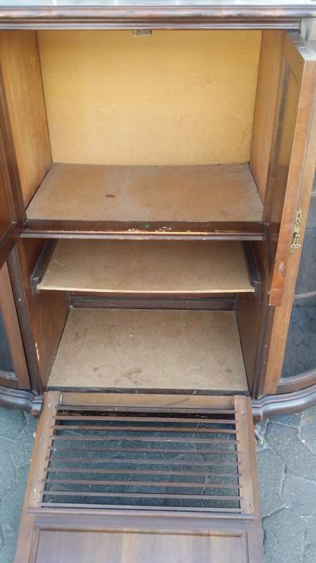 BLACK FRIDAY SALE !! IMBUIA BALL AND CLAW  SHOWCASE CABINET   /  BUYER MUST COLLECT EDENVALE JHB