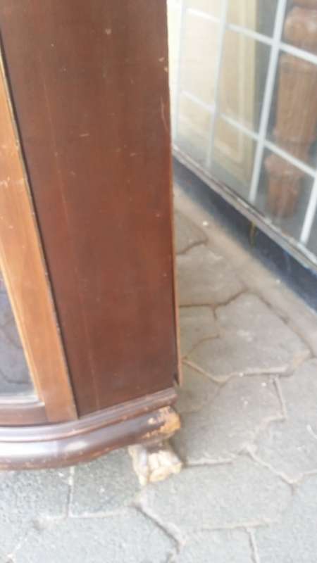 BLACK FRIDAY SALE !! IMBUIA BALL AND CLAW  SHOWCASE CABINET   /  BUYER MUST COLLECT EDENVALE JHB