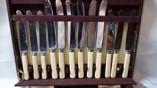 VINTAGE SHEFFIELD CUTLERY SET IN BOX 45 PIECE