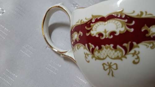 QUEEN ANN ENGLAND MILK CREAMER JUG