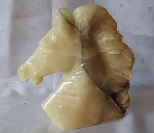 A MARVELOUS ONYX COMO ORIGINAL  HORSE HEAD STATUE