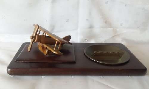 WOODEN PLANE DECOR