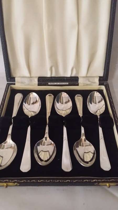 VINTAGE ANTIQUE SHEFFIELD ENGLAND  EPNS TEASPOON SET OF 6 IN BOX