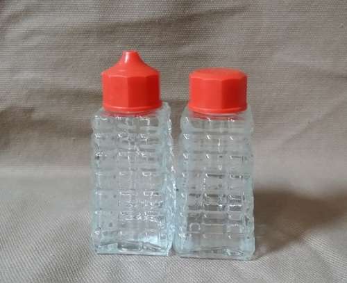 VINTAGE SALT AND PEPPER SHAKER SET