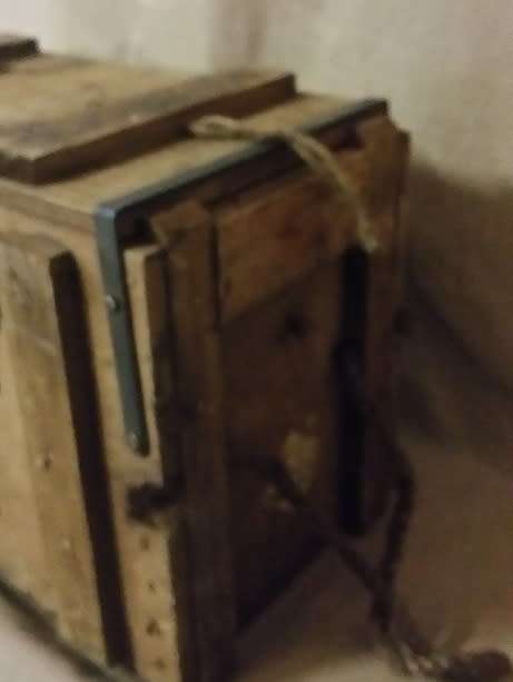 VINTAGE ARMY AMMUNITION WOODEN BOX