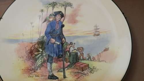 ROYAL DOULTON TREASURE ISLAND 34 CM PLATE