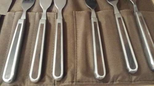 12 PIECE STEAK KNIFE SET AND FORKS