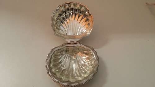 BUTTER DISH