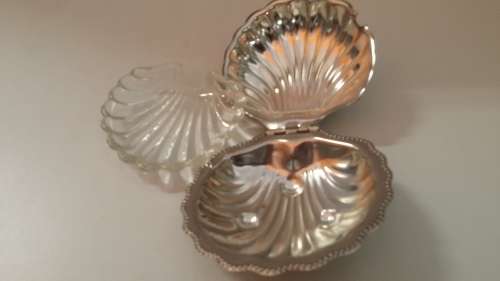 BUTTER DISH
