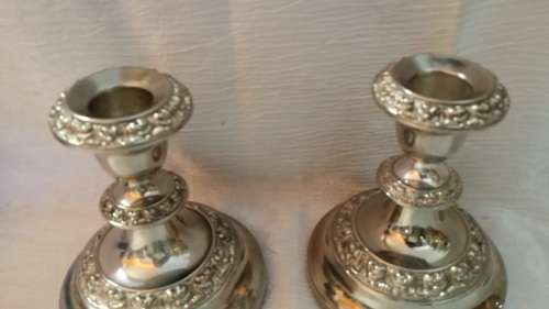 SET OF TWO CANDLE STICK HOLDERS 12 X 10 CM