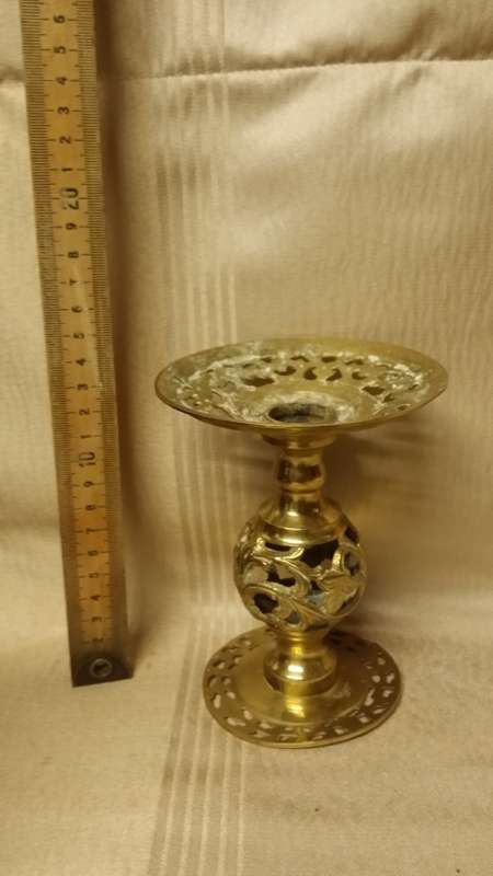 BRASS CANDLE STAND / HOLDER