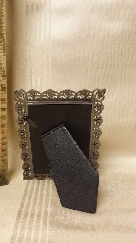 METAL PICTURE FRAME
