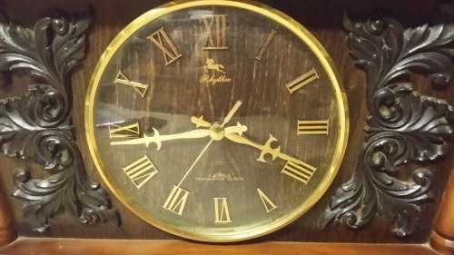 RHYTHM 4 JEWELS TRANSISTOR MANTEL CLOCK