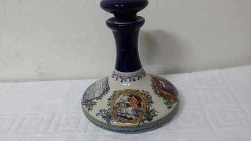 WADE STAFFORDSHIRE ENGLAND DECANTER 23 CM X 20 CM