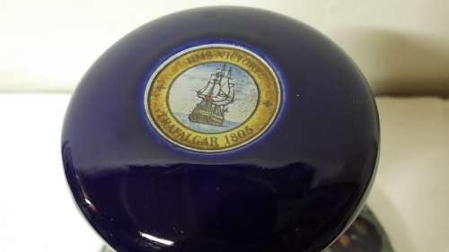 WADE STAFFORDSHIRE ENGLAND DECANTER 23 CM X 20 CM