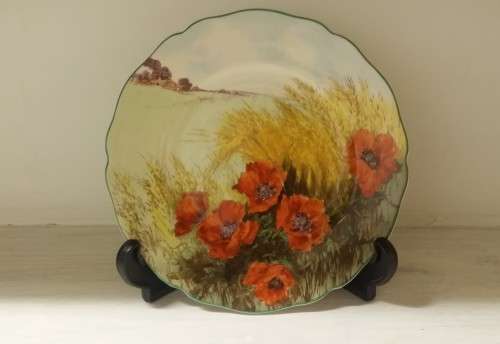 ROYAL DOULTON   DISLAY PLATE 26 CM