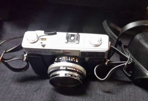 OLYMPUS 35MM FILM CAMERA