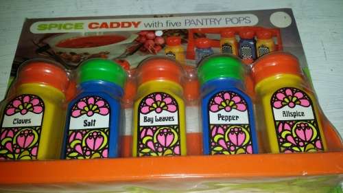 SPICE CADDY WITH FIVE SPICE POPS