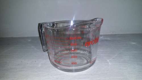 PYREX 1 LITRE MEASURING JUG