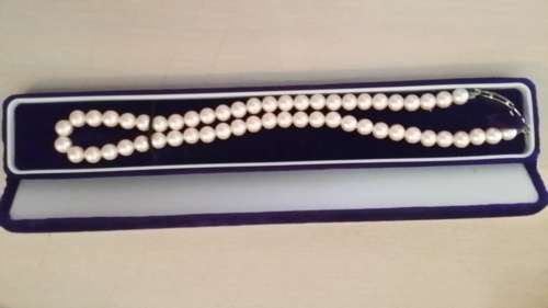 STRING OF NATURAL PEARLS 38CM