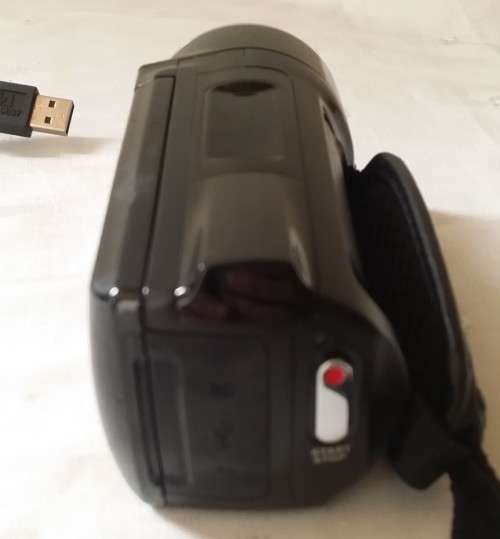 TELEFUNKEN TVLC 500 DIGITAL VIDEO CAMERA  USE 2 X AA BATTERIES