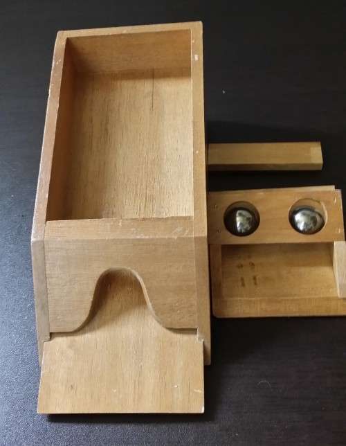PLAYING CARDS DEALER BOX