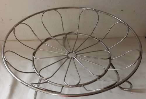 METAL LEGGED FRUIT BOWL / STAND 34 X 16 CM