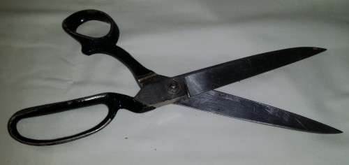 VINTAGE SCISSORS