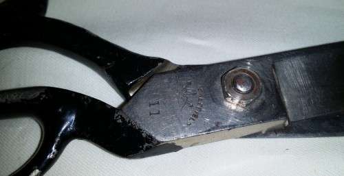 VINTAGE SCISSORS