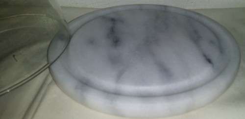MARBLE CHEESE BOARD WITH DOME