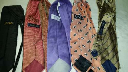 FIVE MEN`S TIES BRANDED