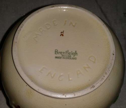 Brentleigh England Pitcher Jug 12 x 17 cm