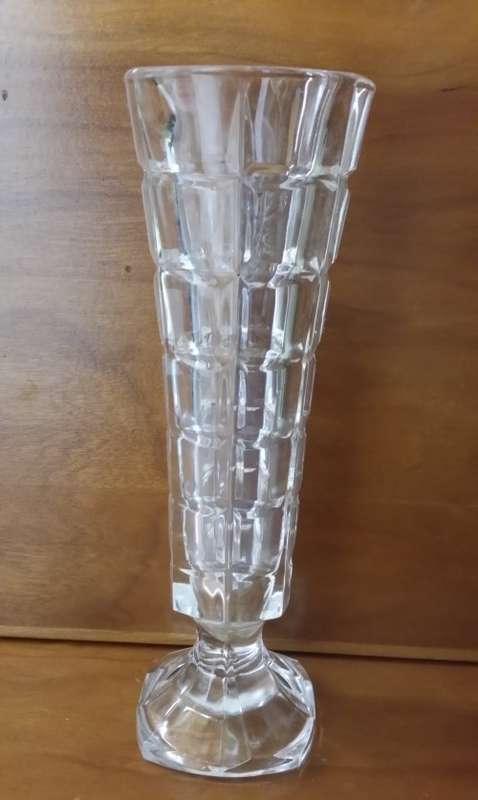 CRYSTAL GLASS VASE 17 x 6 cm