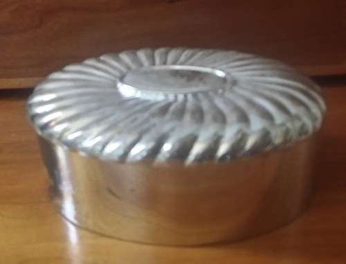 SILVER PLATED TRINKET BOX  - 9 X 7 X 3 CM