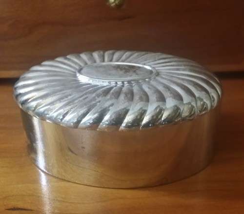 SILVER PLATED TRINKET BOX  - 9 X 7 X 3 CM