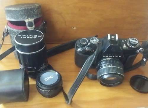 PENTAX  FILM CAMERA  - NOT TESTED