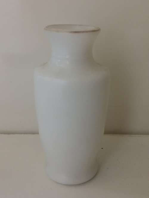 ENESCO JAPAN GLASS VASE 11 CM