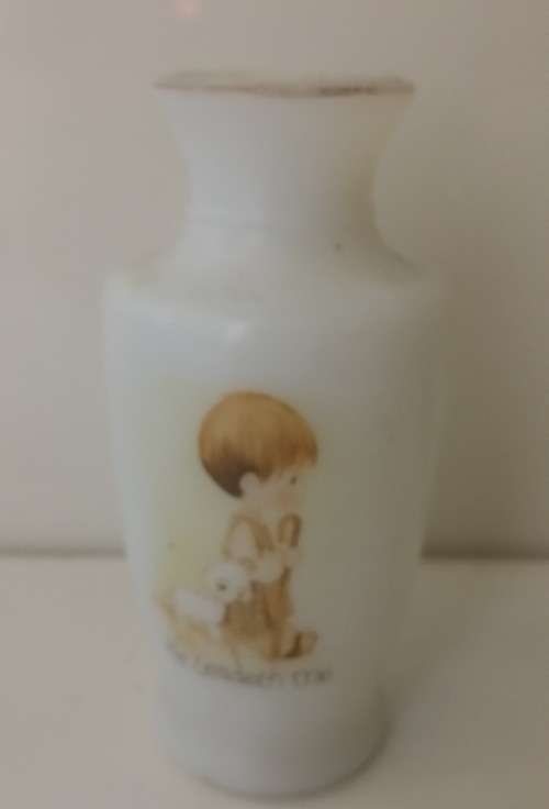 ENESCO JAPAN GLASS VASE 11 CM