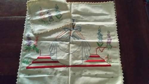 3 Piece Embroidery   Table  Cloth   40 cm  AND 17 cm