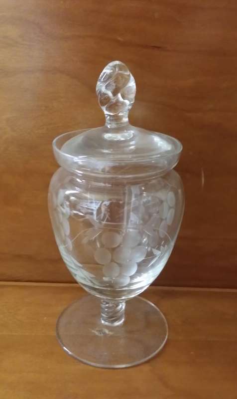 Lidded Glass Jar 16 cm