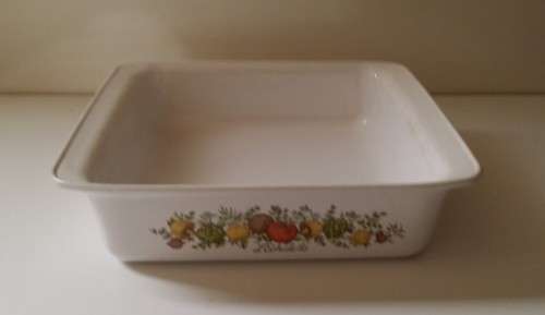 corning ware dish 25 x 22 x 6 cm