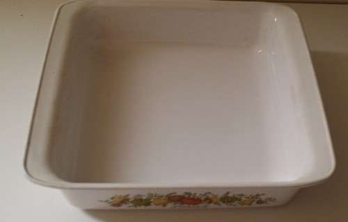 corning ware dish 25 x 22 x 6 cm