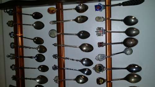 Teaspoon Display rack with teaspoons