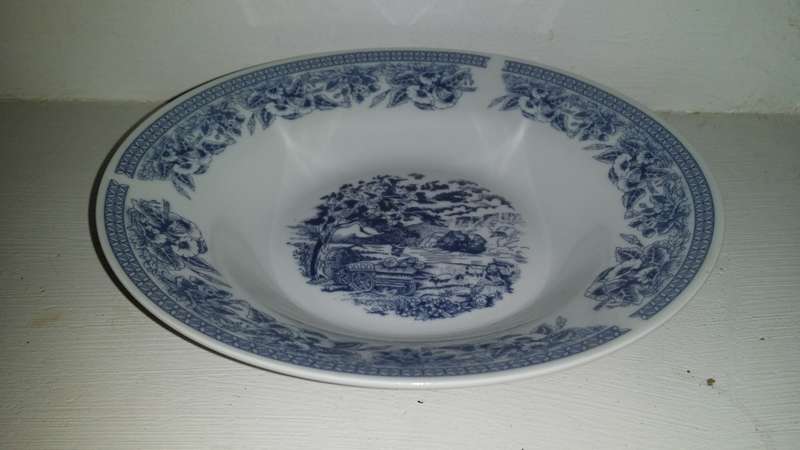 Royal England  Blue and White Dish 20 x 4 cm
