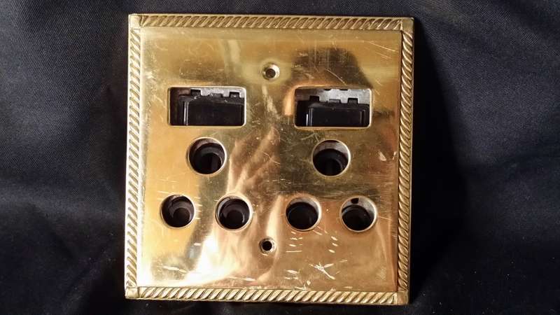 Brass Wall Socket Plug inPut