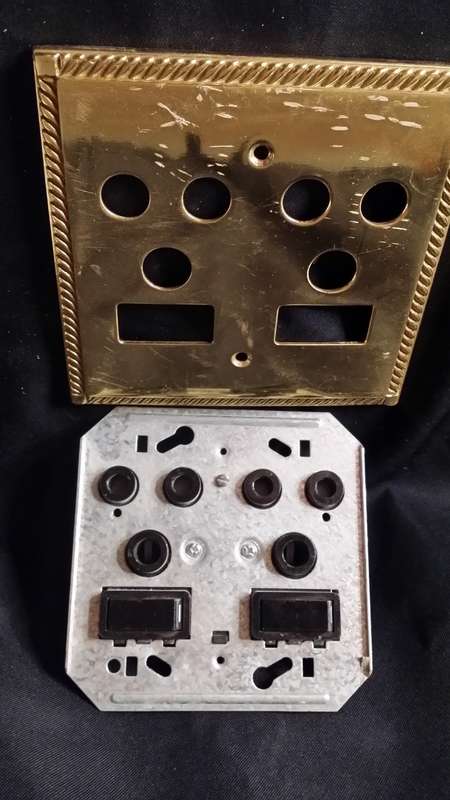 Brass Wall Socket Plug inPut