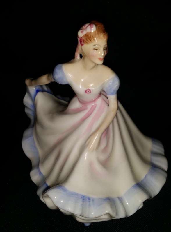 Royal Doulton Ninette Figurine 1970  10 cm