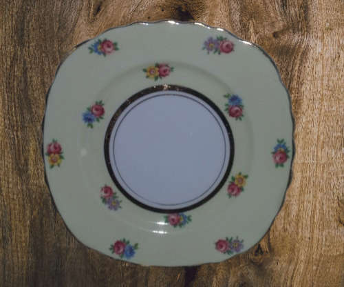 Colclough Cake  Plate 15.5 CM