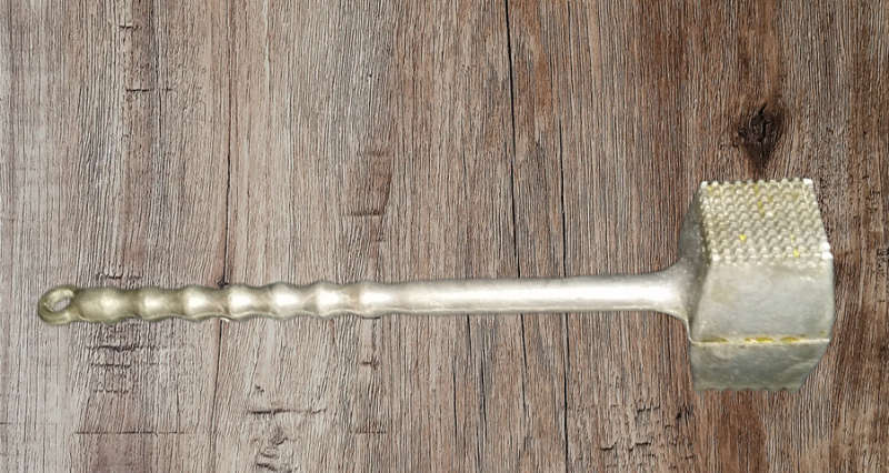 Vintage Metal  Meat Mallet 19 x 5 cm